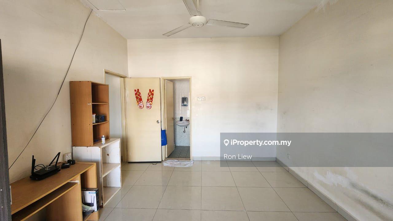 Rumah Berangkai 2.5 Tingkat untuk Dijual di BS 10, BS 11, Taman Bukit Serdang, Seri Kembangan, Seri Kembangan oleh Ron Liew - iProperty.com.my