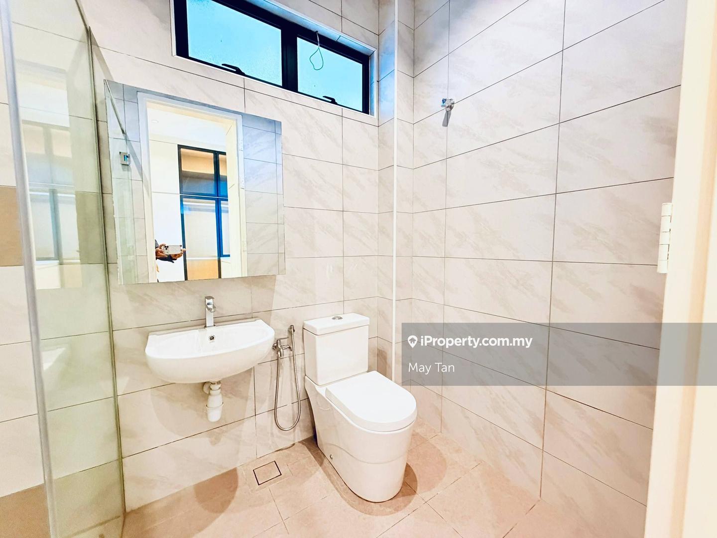 Rumah Berangkai 2 Tingkat untuk Dijual di Phase 3,Full loan, Kluang oleh May Tan - iProperty.com.my