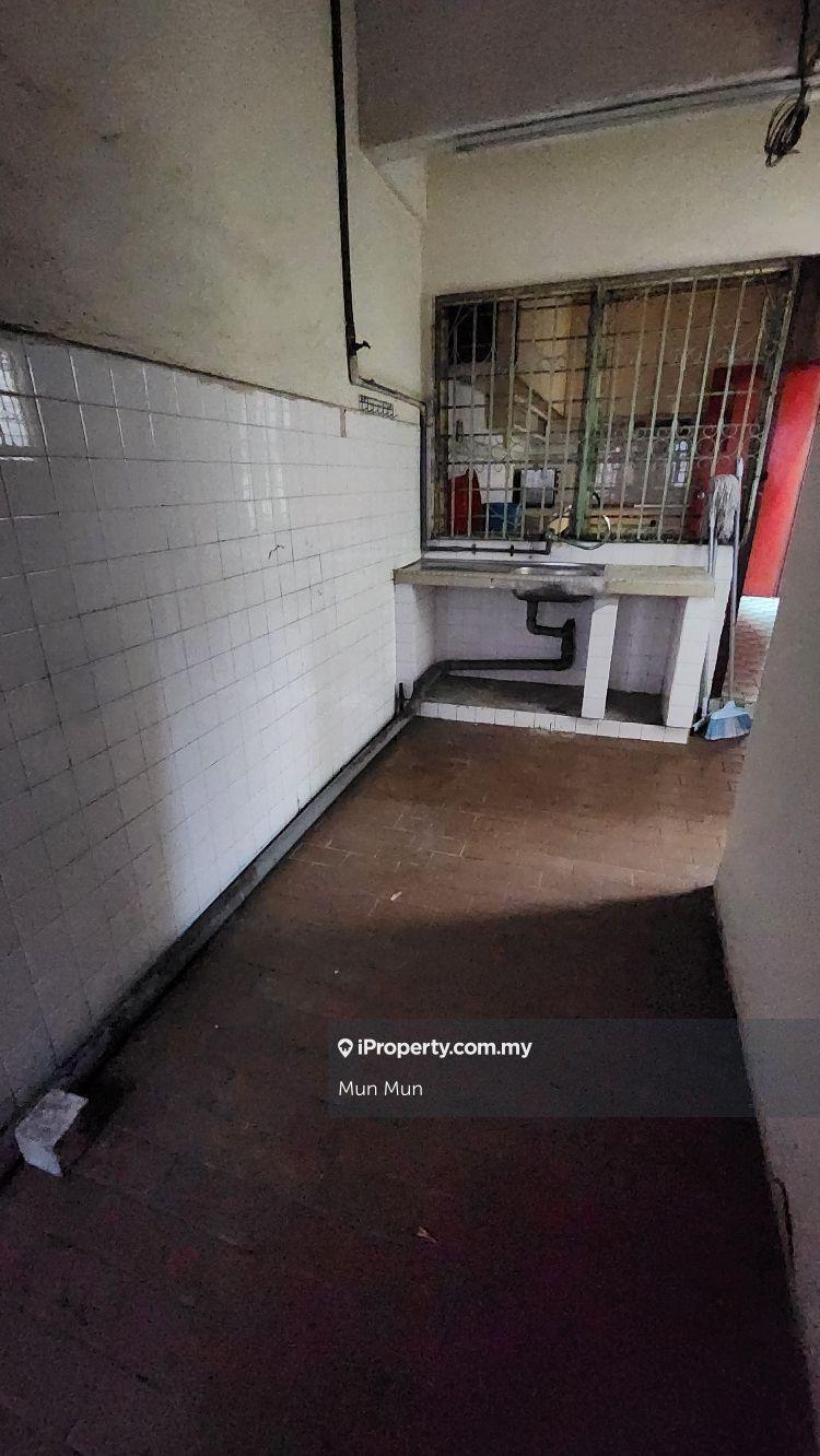 Rumah Berangkai 2 Tingkat untuk Dijual di Taman Overseas Union (Taman Oug), Jalan Klang Lama (Old Klang Road) oleh Mun Mun - iProperty.com.my