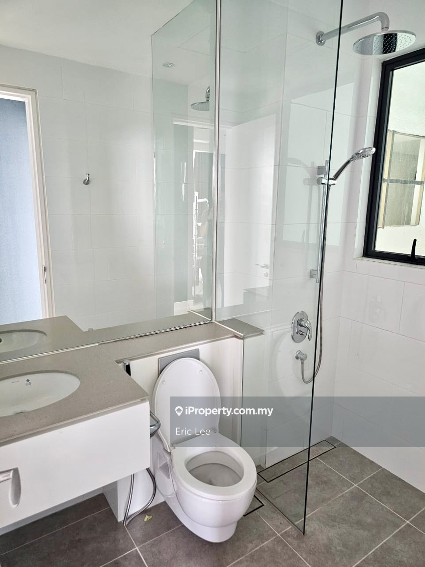 Service Residence for Sale in Senada Residence @ KLGCC Resort by Eric Lee - iProperty.com.my