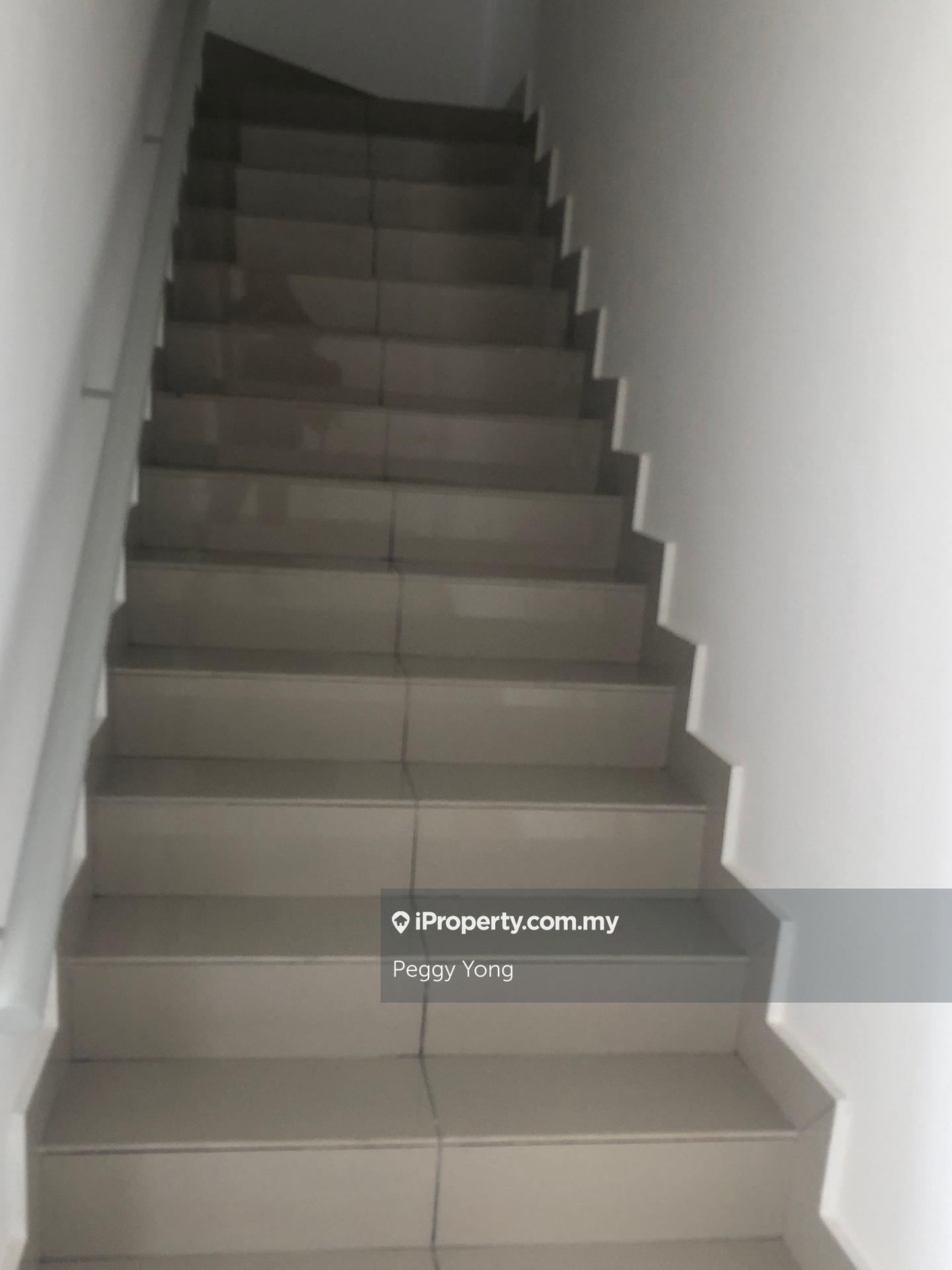 Townhouse for Sale in Taman Platinum Residence, Dengkil by Peggy Yong - iProperty.com.my