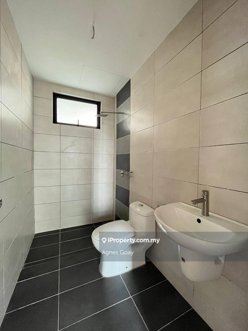 Service Residence for Sale in Molek Regency by Agnes Goay - iProperty.com.my