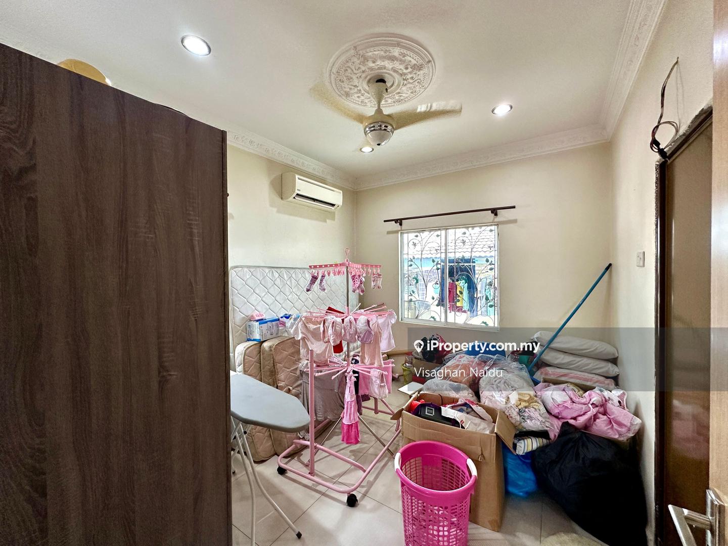 Rumah Berkembar untuk Dijual di Bandar Country Homes, Rawang oleh Visaghan Naidu - iProperty.com.my