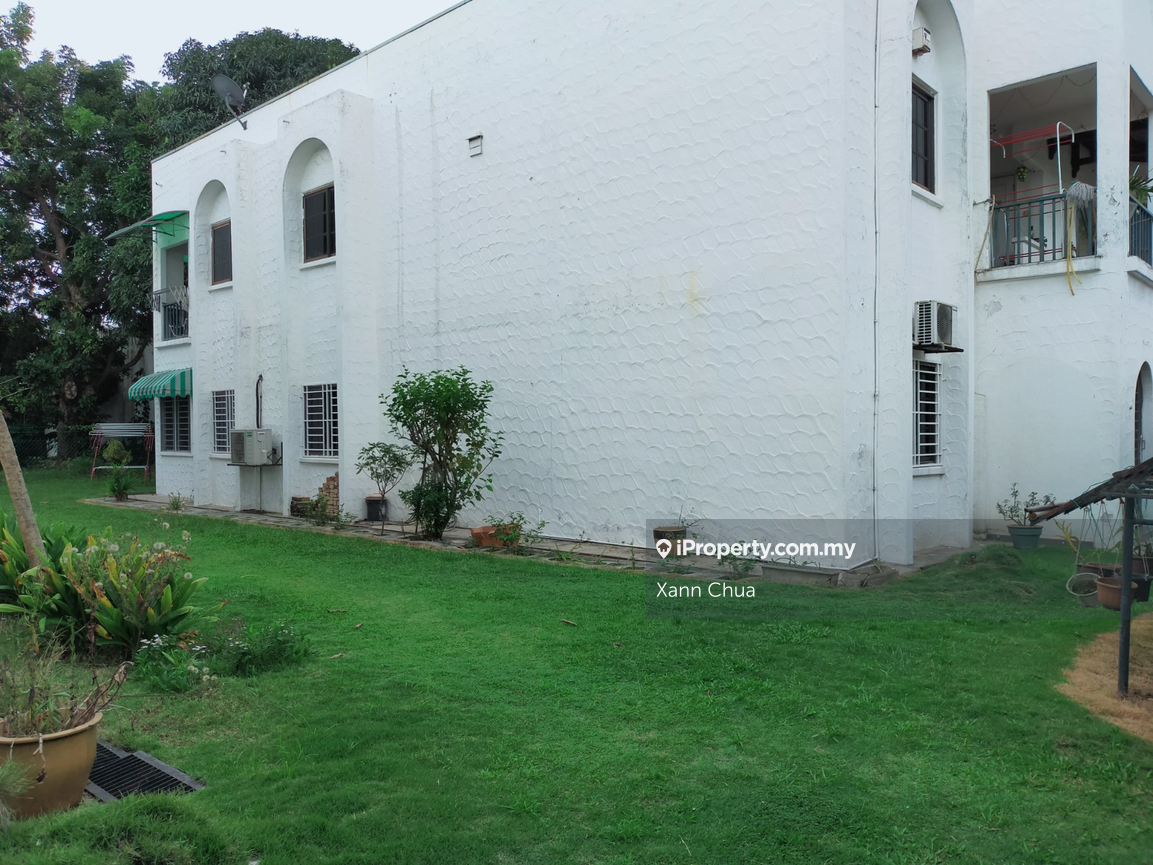 Townhouse for Sale in Country Heights, Kajang by Xann Chua - iProperty.com.my
