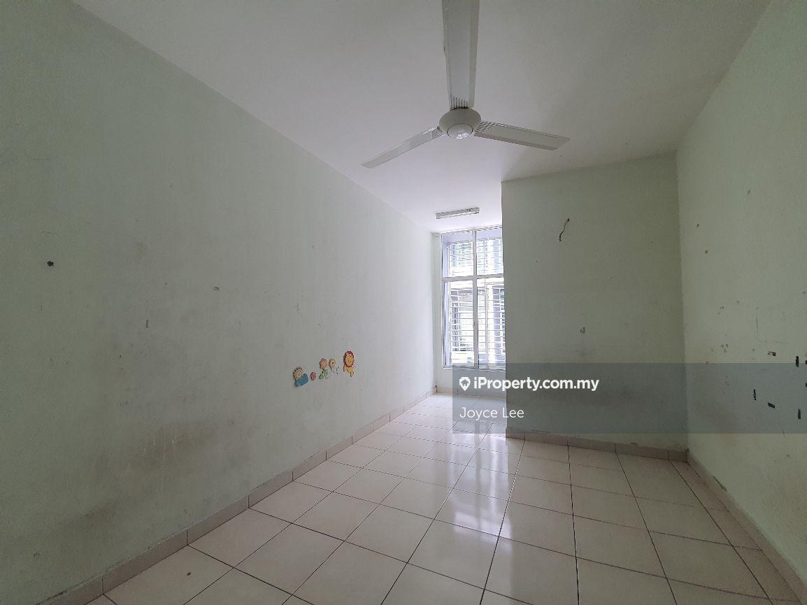 Rumah Berangkai 3 Tingkat untuk Dijual di 3 sty, Bangi Avenue, Bandar Seri Putra, Kajang oleh Joyce Lee - iProperty.com.my