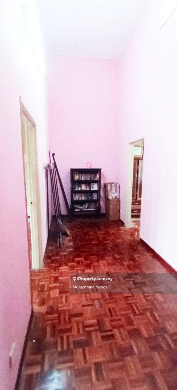 Rumah Berangkai 2 Tingkat untuk Dijual di Jalan Sungai Rasau, Berjaya Park, Shah Alam oleh Muhammad Muadz - iProperty.com.my