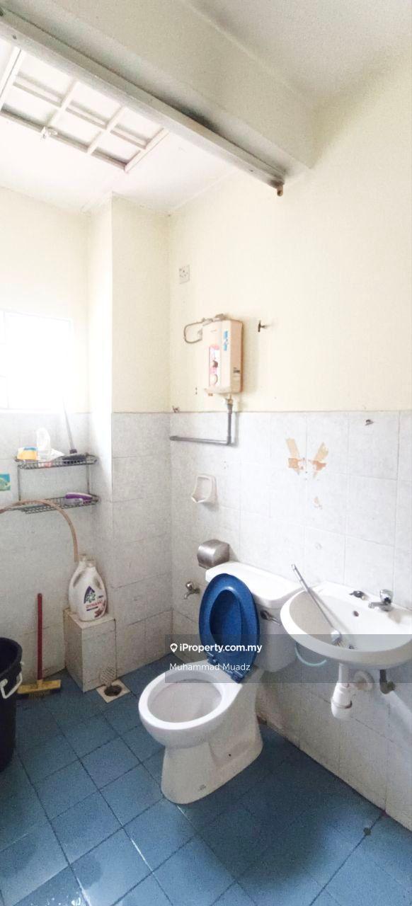 Rumah Berangkai 2 Tingkat untuk Dijual di Jalan Sungai Rasau, Berjaya Park, Shah Alam oleh Muhammad Muadz - iProperty.com.my