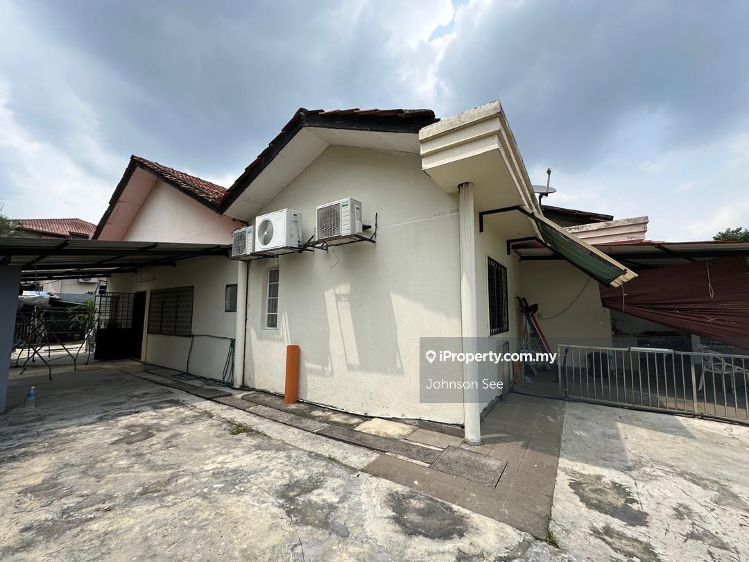 Bungalow House for Sale in Seksyen 5, Jalan Gasing, Bukit Gasing, PJ, Petaling Jaya by Johnson See - iProperty.com.my