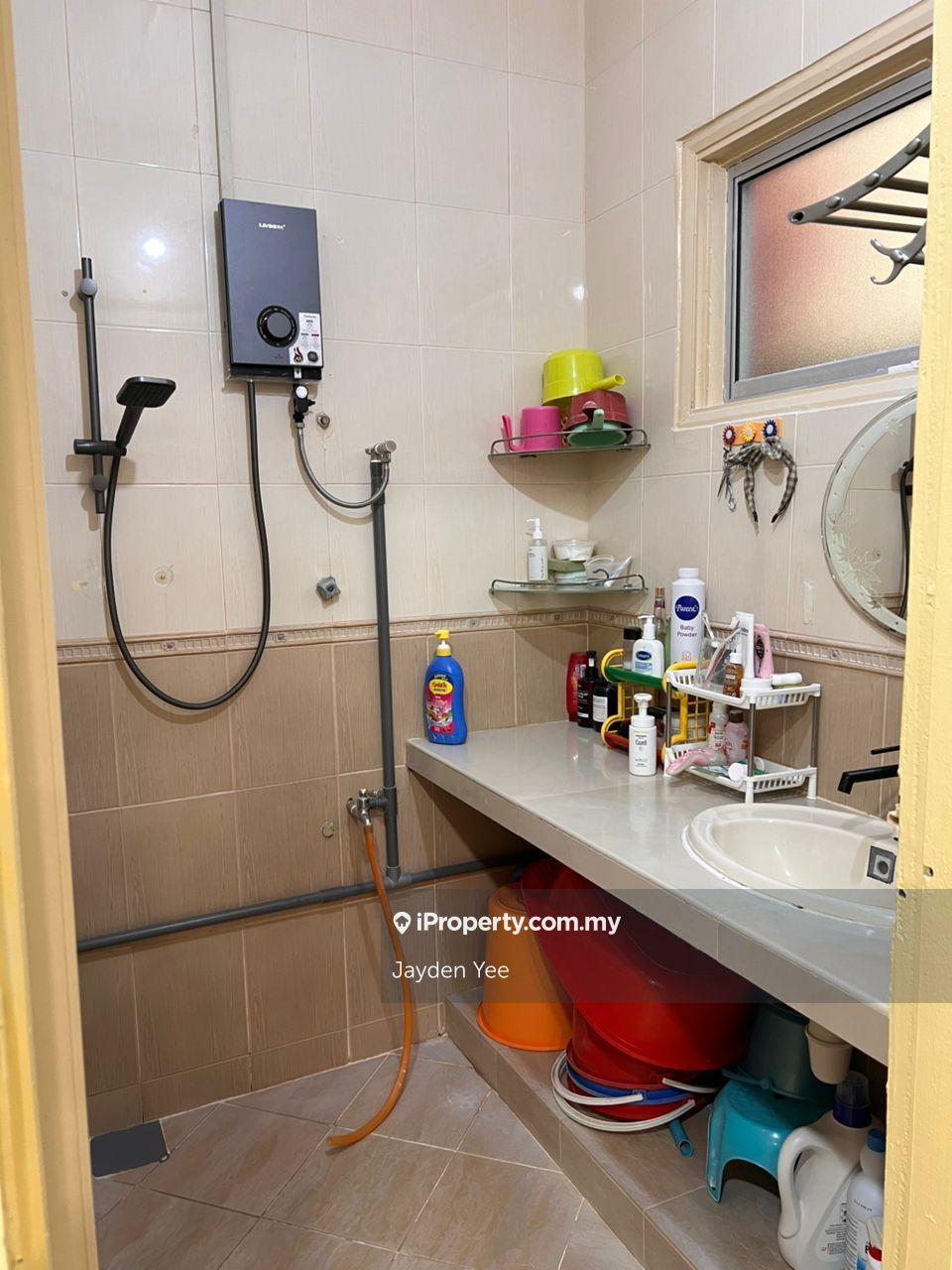1-storey Terraced House for Sale in Taman Overseas Union (Taman Oug), Jalan Klang Lama (Old Klang Road) by Jayden Yee - iProperty.com.my