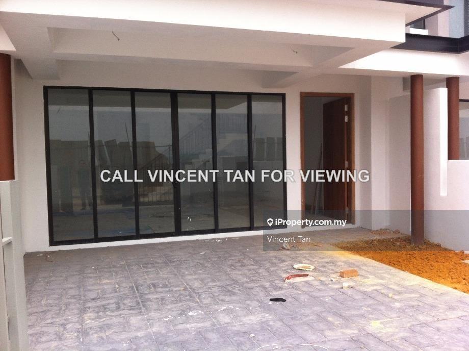 Rumah Berangkai 2 Tingkat untuk Dijual di ELMINA GARINIA CRESSIDA East Garden West Valley, Shah Alam oleh Vincent Tan - iProperty.com.my
