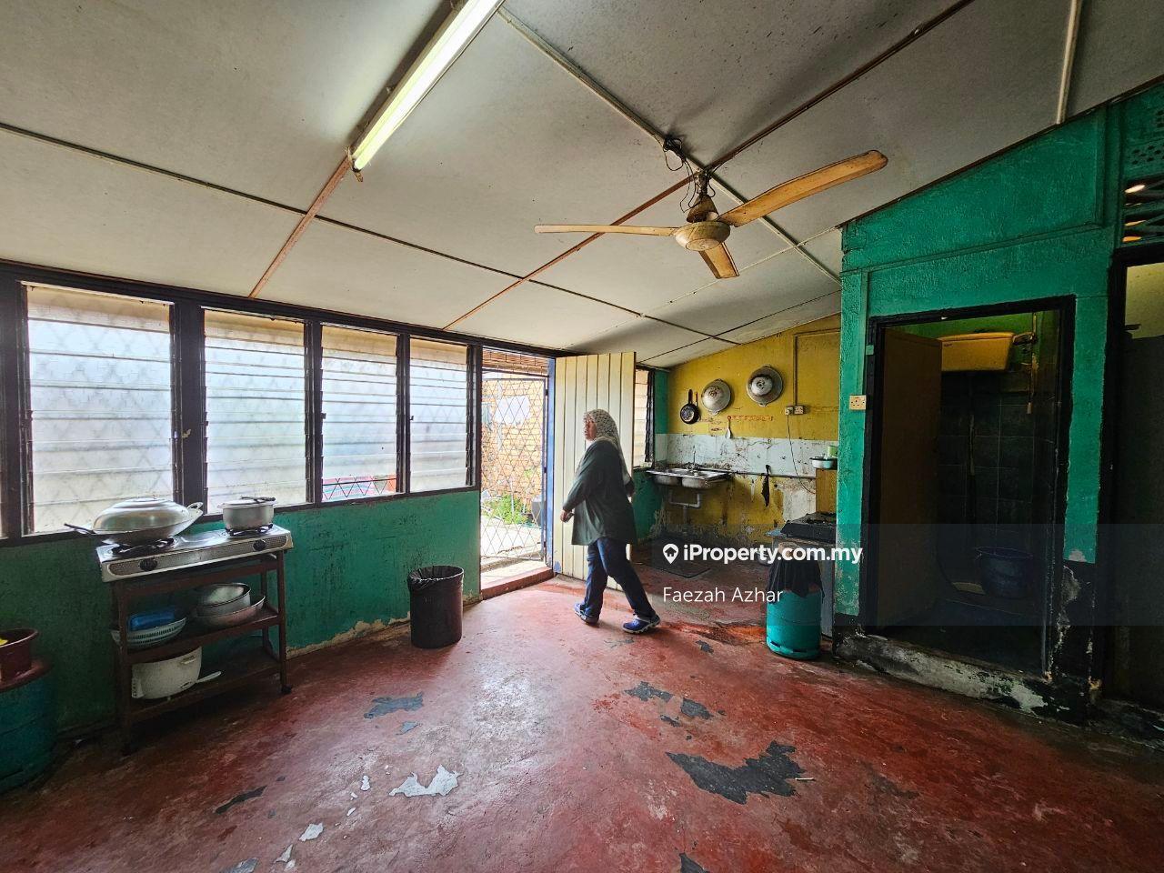Rumah Berangkai 1 Tingkat untuk Dijual di Taman Setia Jaya, Banting oleh Faezah Azhar - iProperty.com.my