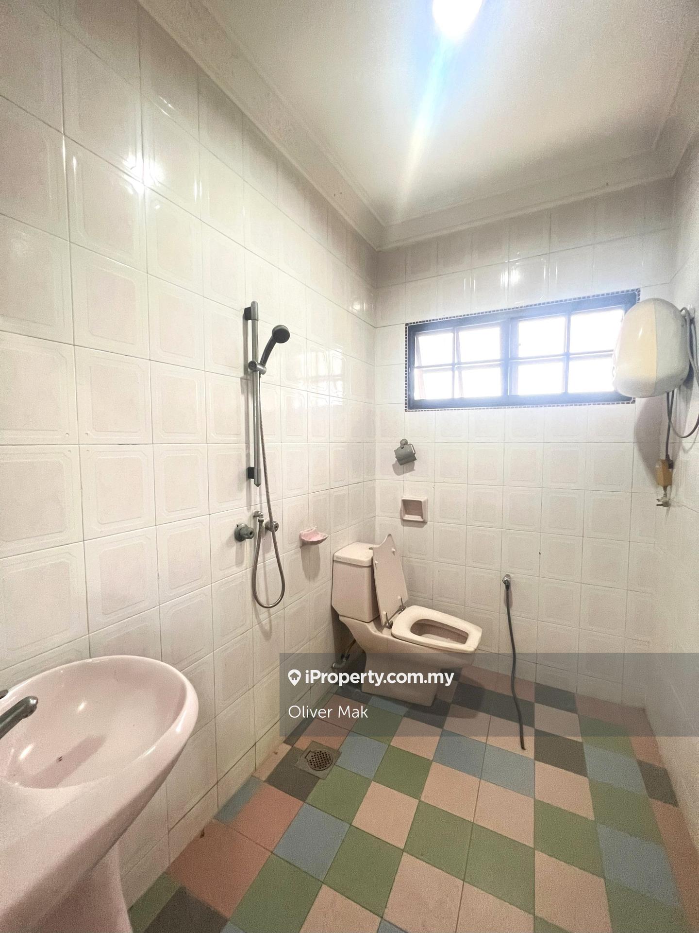 Banglo untuk Disewa di Taman Overseas Union (Taman Oug), Jalan Klang Lama (Old Klang Road) oleh Oliver Mak - iProperty.com.my