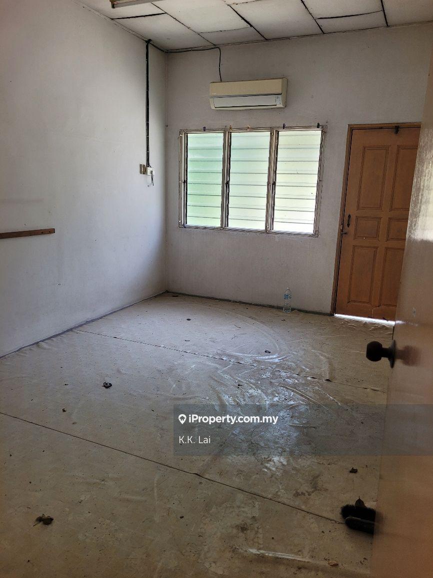 Rumah Berangkai 2 Tingkat untuk Dijual di Salak South Garden, Salak South oleh K.K. Lai - iProperty.com.my
