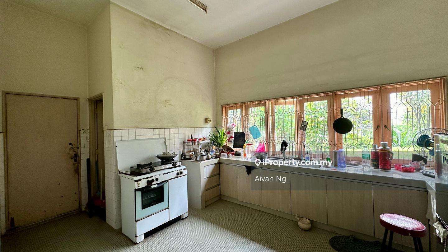 Bungalow House for Sale in Taman Lucky, Bangsar by Aivan Ng - iProperty.com.my