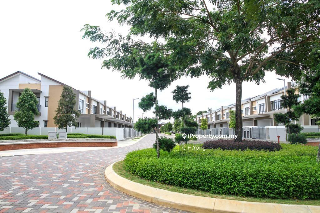 Rumah Berangkai 2 Tingkat untuk Dijual di Bandar 16 Sierra, Avens, Sierra 3, Puchong oleh C.H.Yong - iProperty.com.my