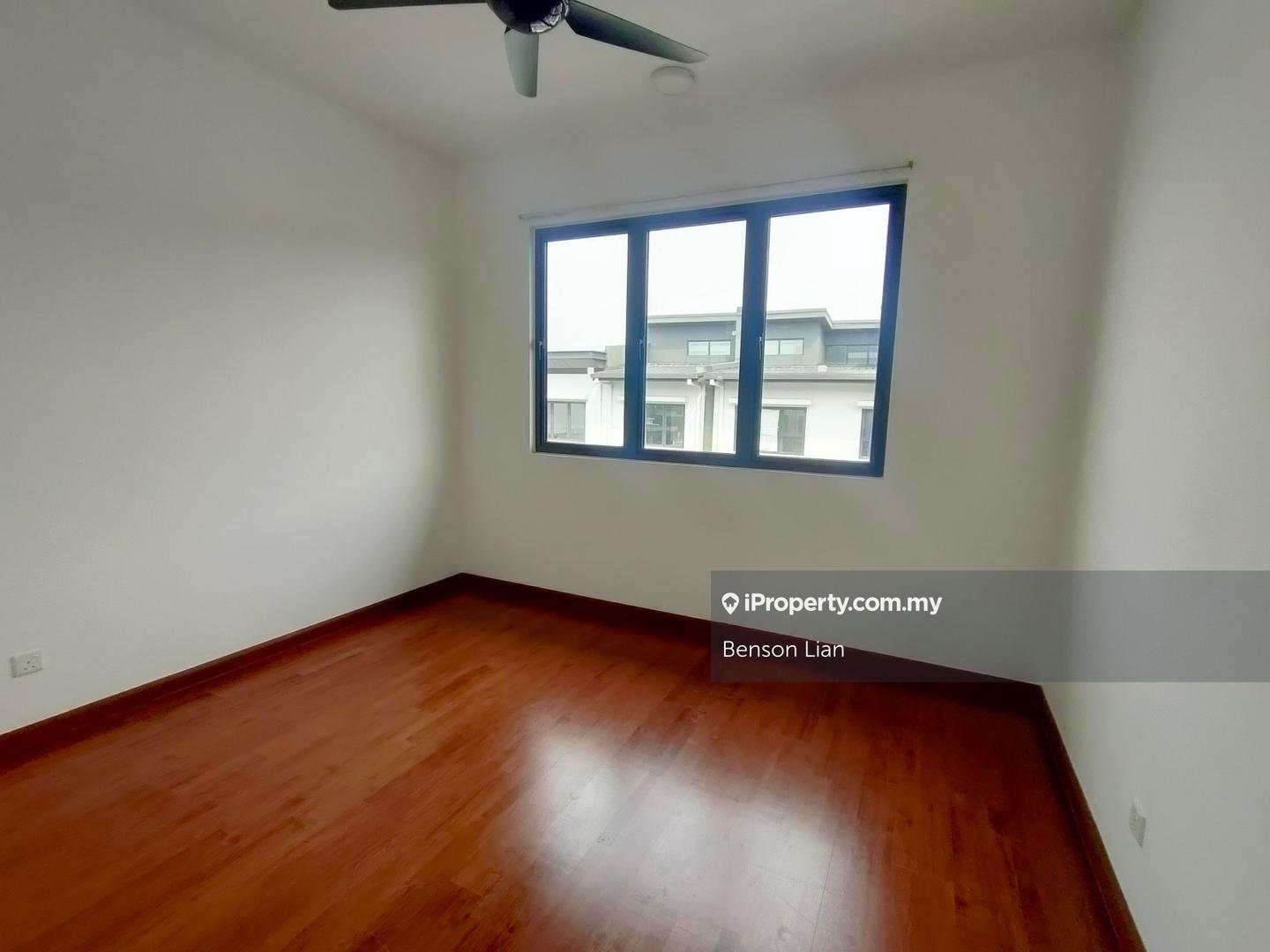 Rumah Berangkai 2 Tingkat untuk Dijual di Hampton Residences @ Bandar Seri Coalfields, Sungai Buloh oleh Benson Lian - iProperty.com.my