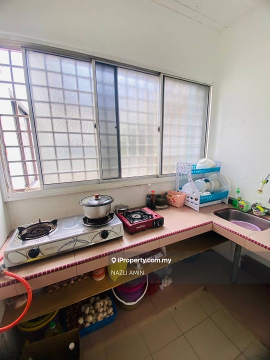 Pangsapuri untuk Dijual di Saujana Ria / Sri Saujana oleh NAZLI AMIN - iProperty.com.my