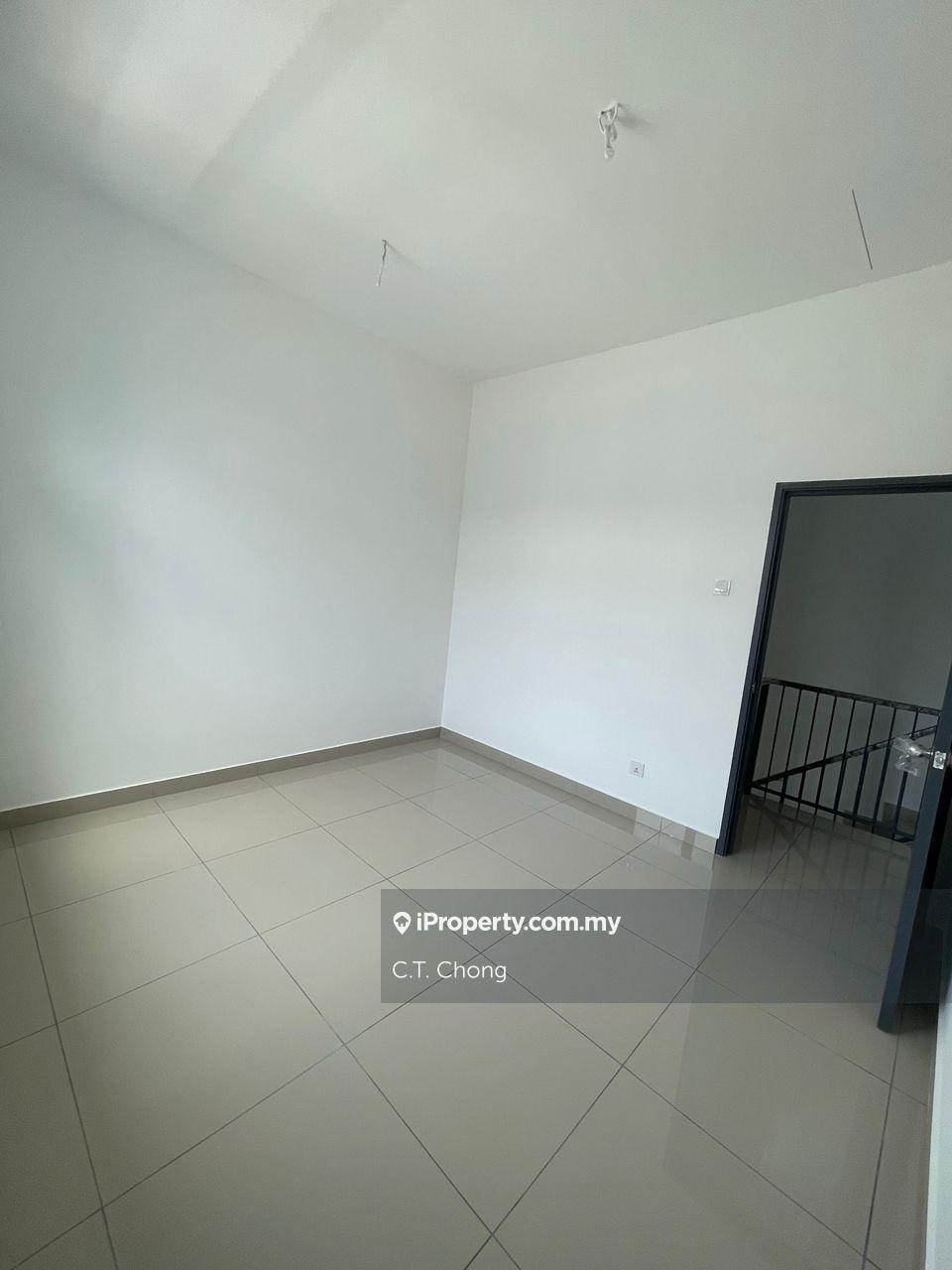 Rumah Berangkai 2 Tingkat untuk Dijual di Taman Austin Duta, Tebrau oleh C.T. Chong - iProperty.com.my