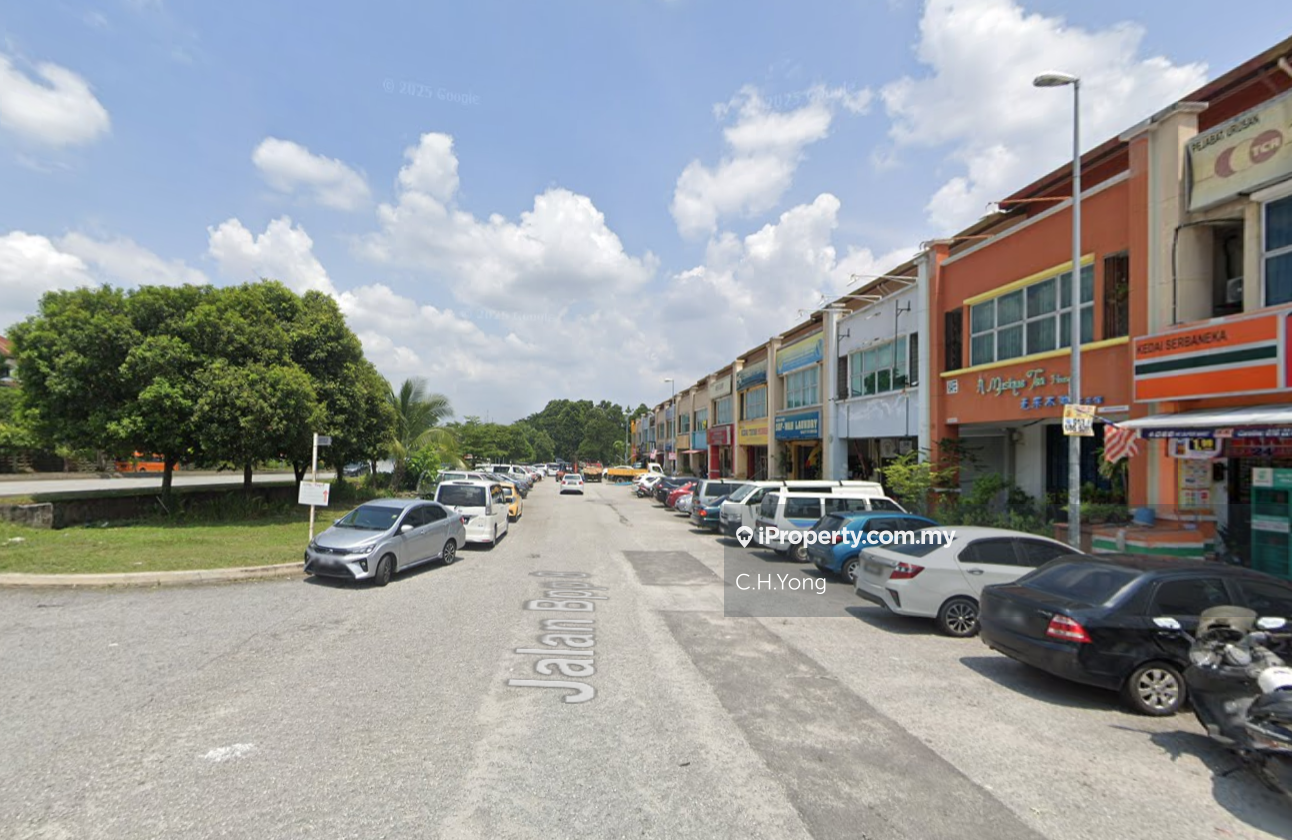 Shop for Sale in Bandar Putra Permai, Seri Kembangan by C.H.Yong - iProperty.com.my