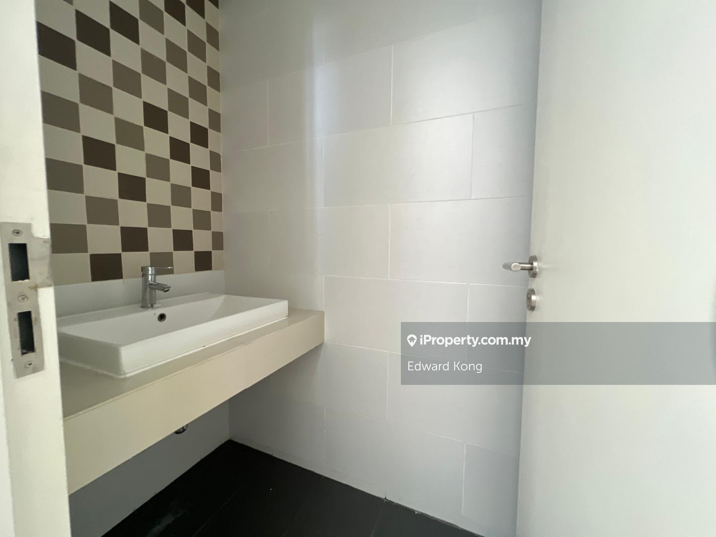 Rumah Berangkai 3 Tingkat untuk Disewa di Tamansari, Rawang oleh Edward Kong - iProperty.com.my