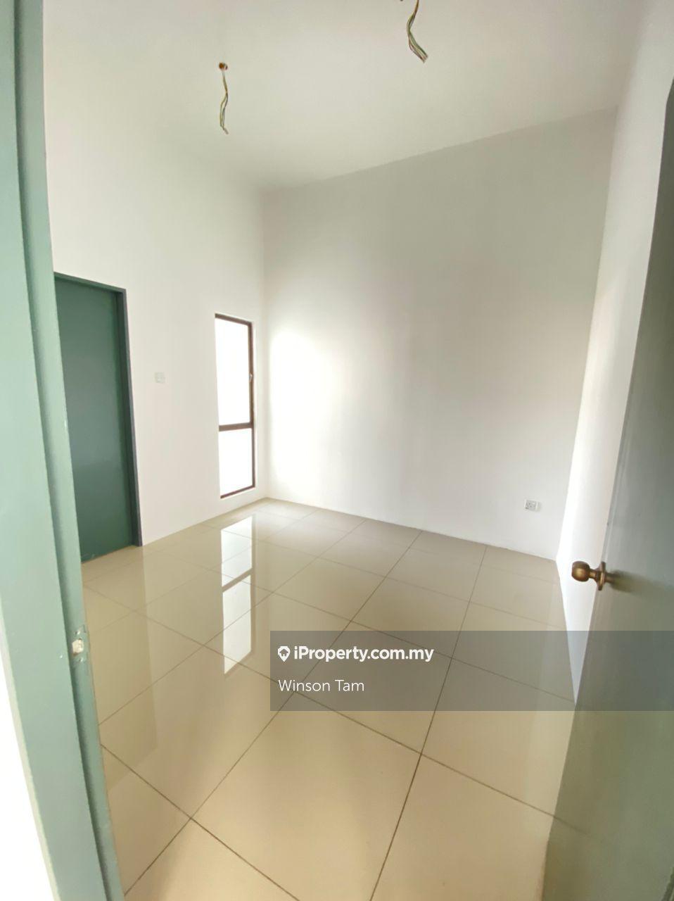 Rumah Berkembar untuk Dijual di Taman Scientex Rawang, Rawang oleh Winson Tam - iProperty.com.my