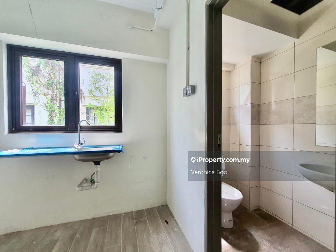 Kedai untuk Disewa di 3 Storey Adjoining Commercial Shoplot Georgetown, George Town oleh Veronica Boo - iProperty.com.my