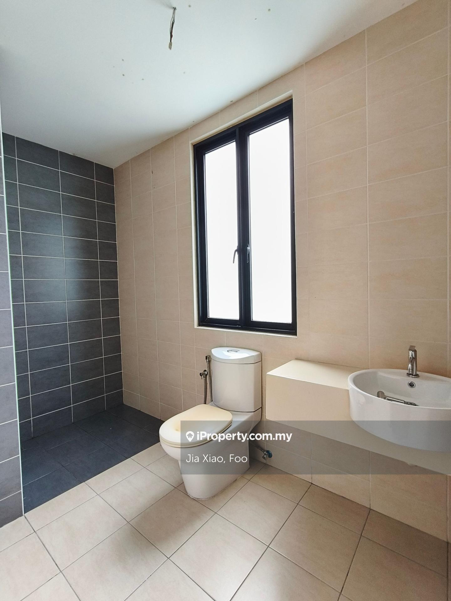 Rumah Bandar untuk Dijual di Cahaya Spk, Shah Alam oleh Jia Xiao, Foo - iProperty.com.my