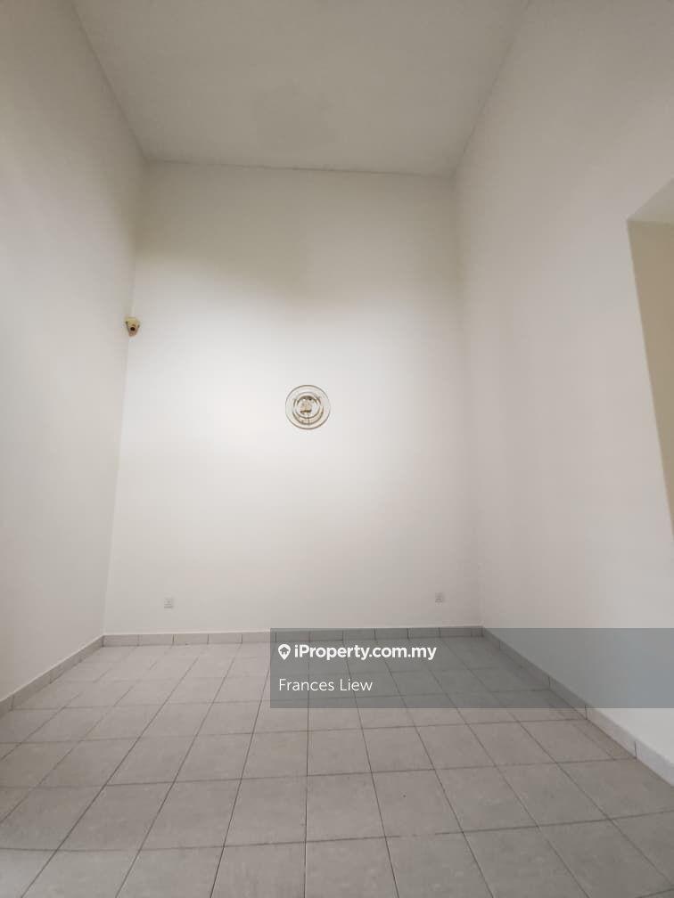 Rumah Berangkai 2 Tingkat untuk Dijual di Taman Universiti Indah, Seri Kembangan oleh Frances Liew - iProperty.com.my