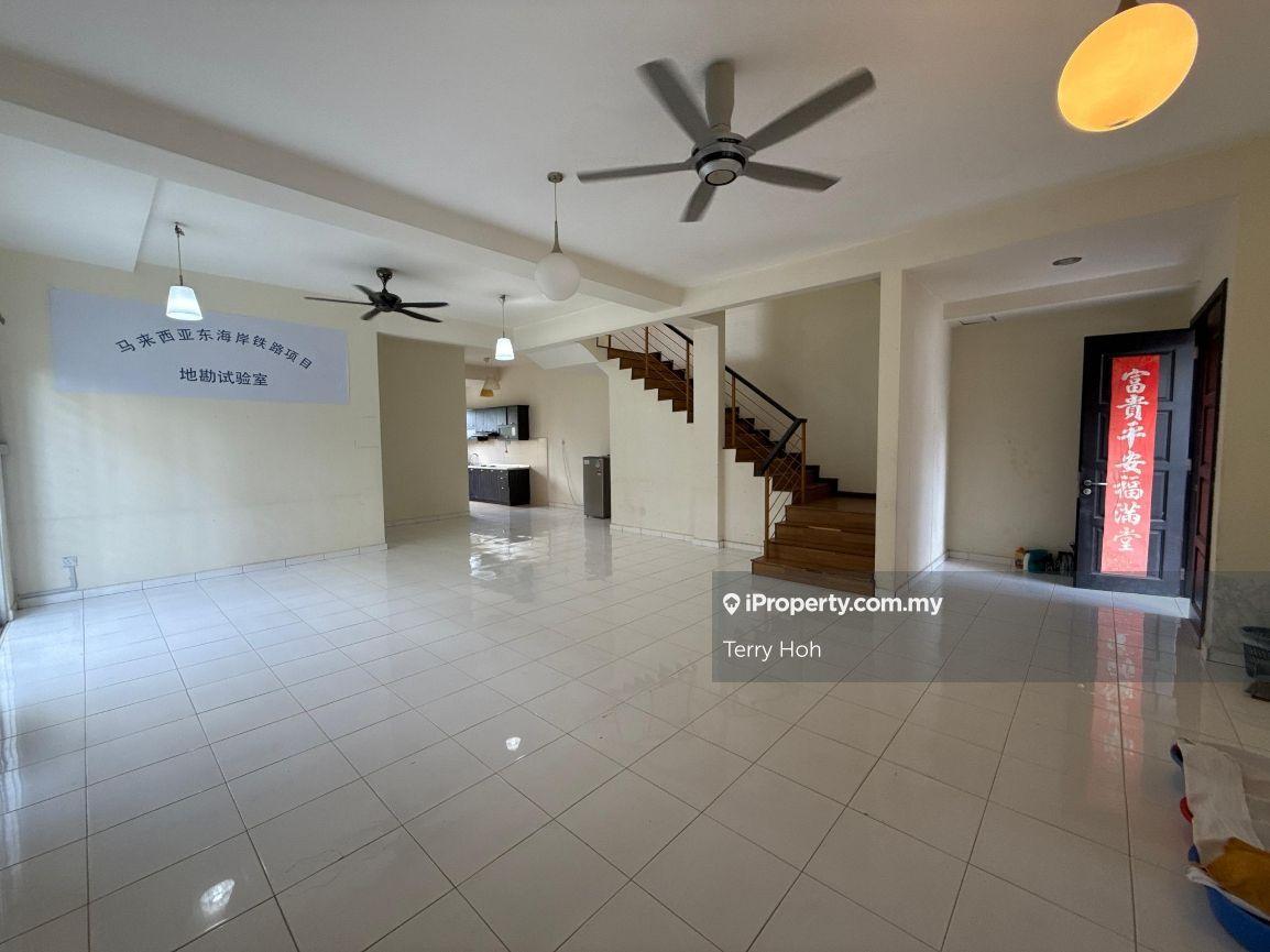Rumah Berkembar untuk Dijual di Taman Anggun, Rawang oleh Terry Hoh - iProperty.com.my