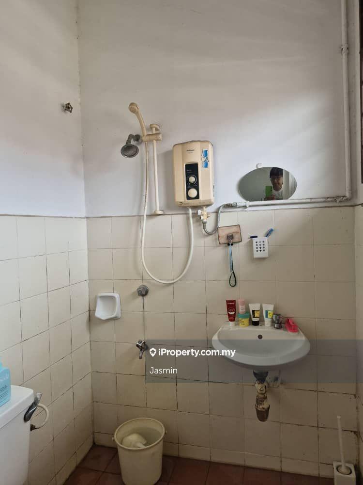 Townhouse for Sale in Bandar Putra, Kulai by Jasmin - iProperty.com.my