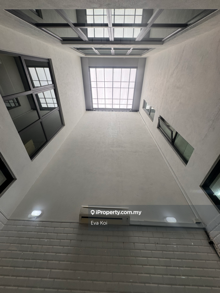 Rumah Berangkai 3 Tingkat untuk Disewa di CASAMAN, Desa Parkcity oleh Eva Koi - iProperty.com.my