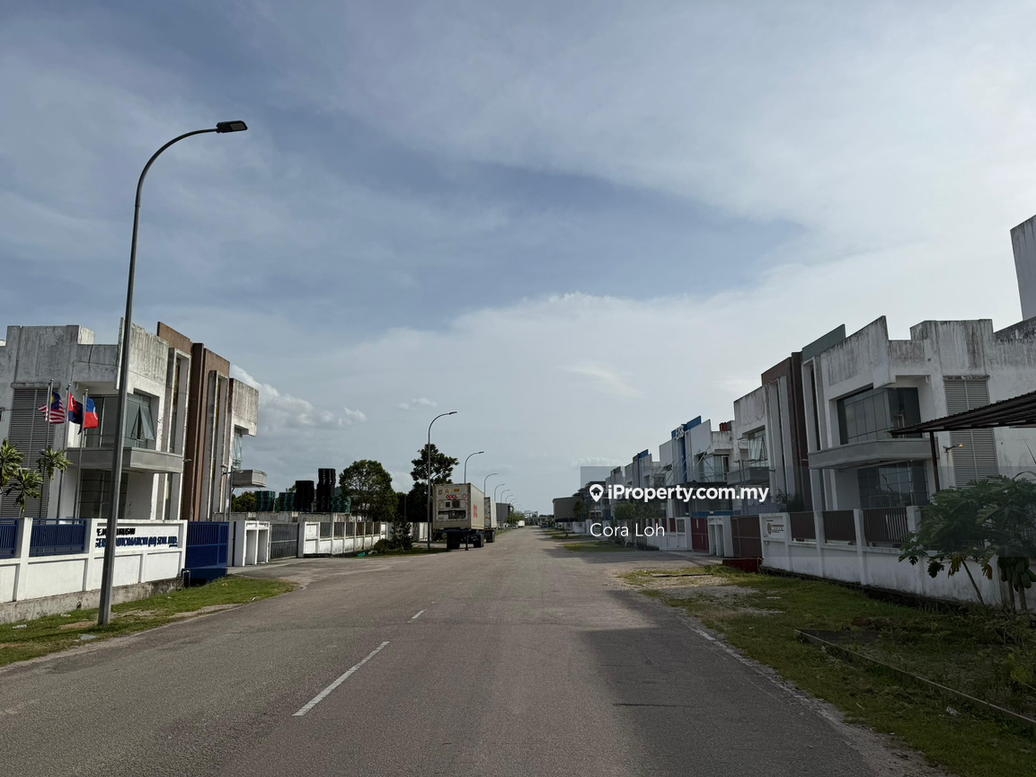 Semi-D Factory for Sale in Taman Perindustrian Alam Jaya, Gelang Patah by Cora Loh - iProperty.com.my