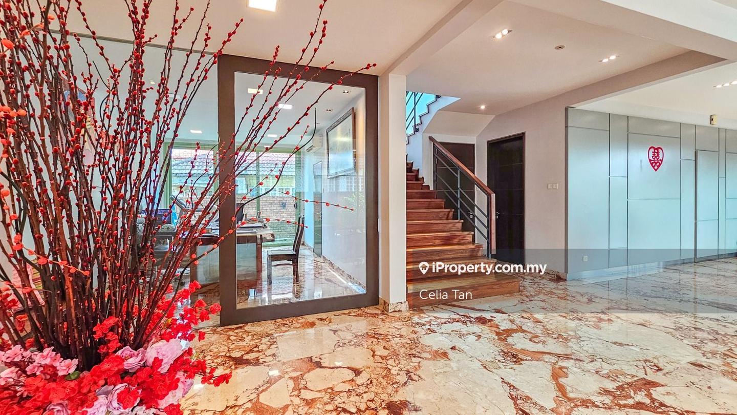 Bungalow House for Sale in Usj 5, Subang Jaya by Celia Tan - iProperty.com.my