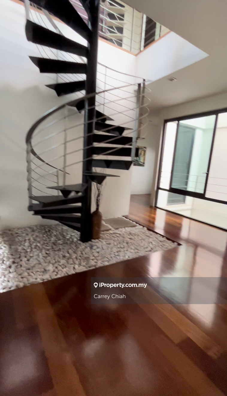 Bungalow House for Sale in Serdang, Seri Kembangan by Carrey Chiah - iProperty.com.my
