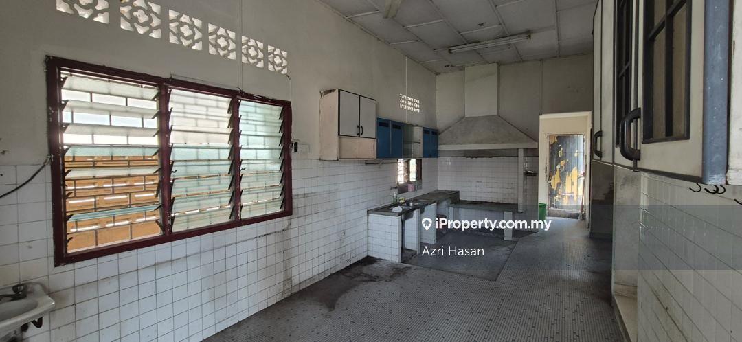 Bungalow House for Rent in Seksyen 1, Petaling Jaya by Azri Hasan - iProperty.com.my