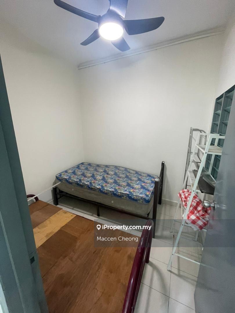 Apartment for Rent in Pangsapuri Lagoon Perdana by Maccen Cheong - iProperty.com.my