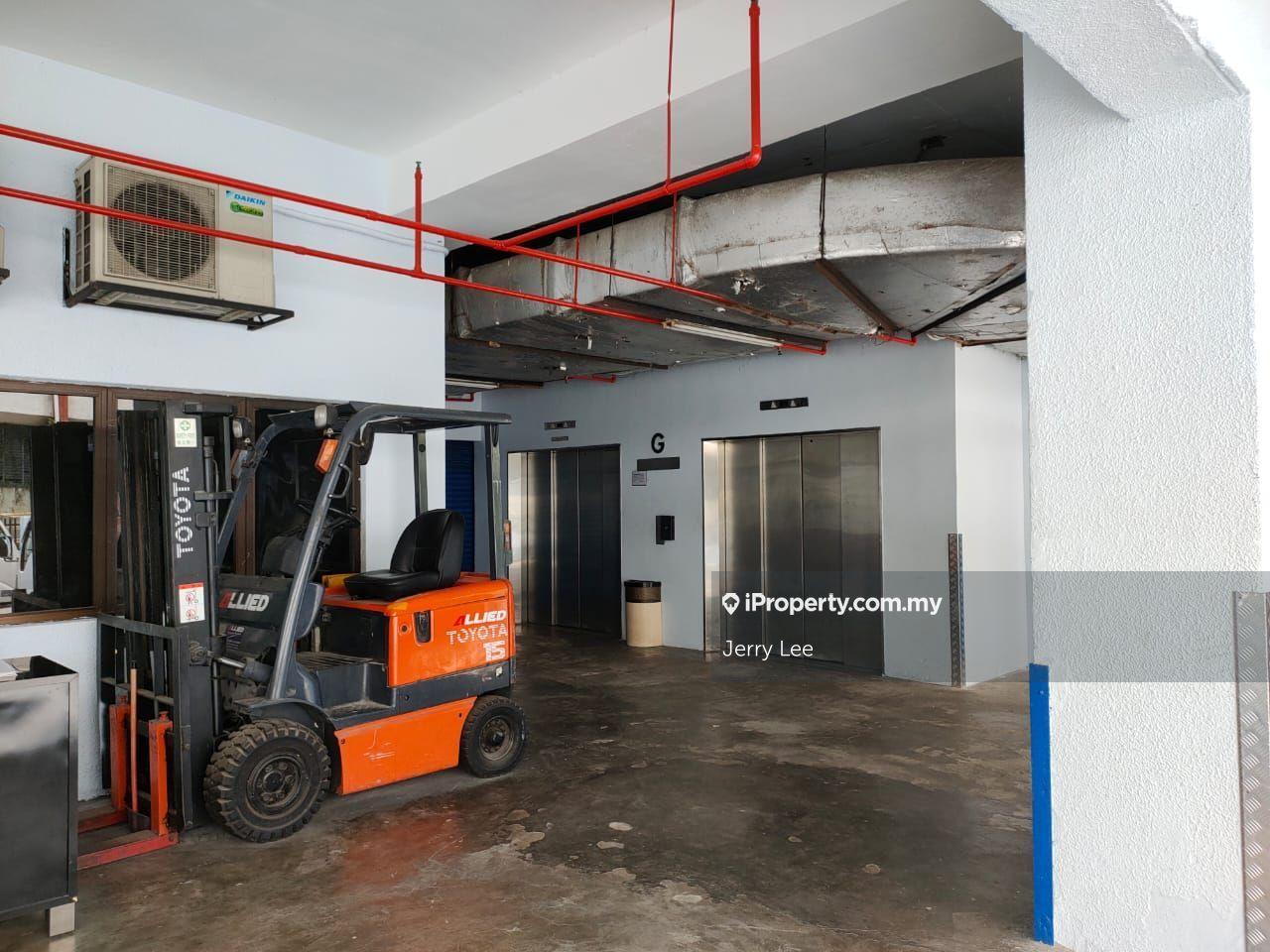 Gudang untuk Disewa di Seksyen 51a, Petaling Jaya oleh Jerry Lee - iProperty.com.my