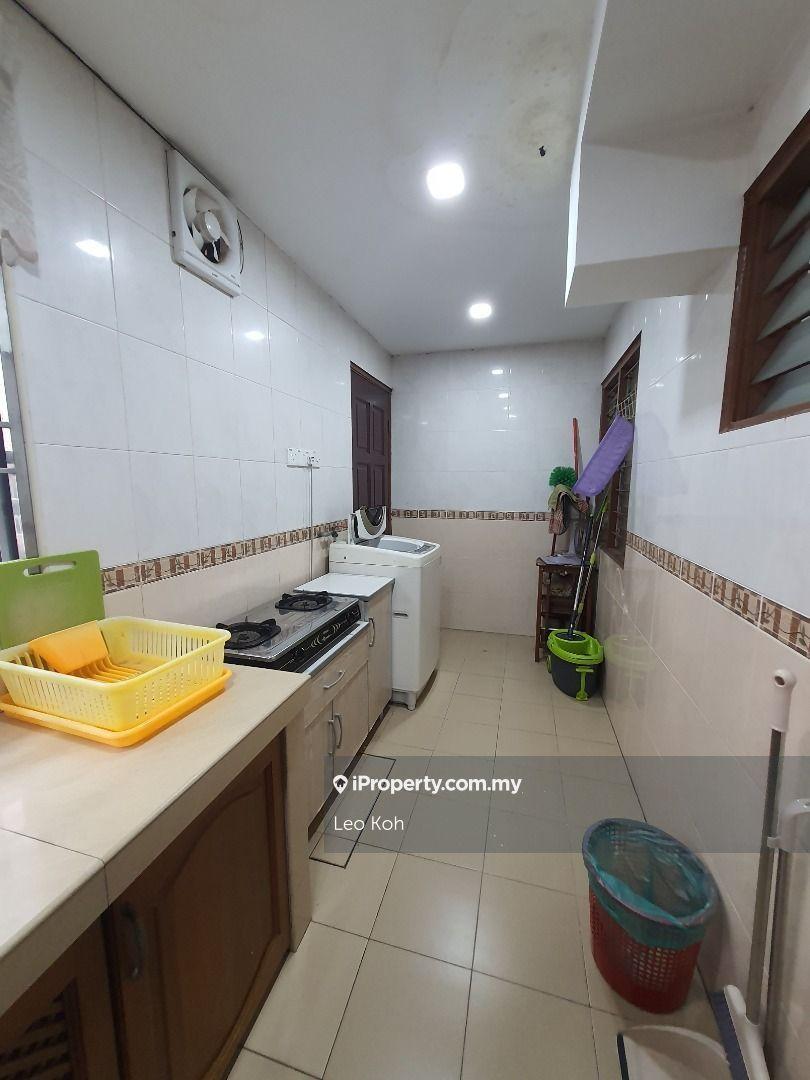 2-storey Terraced House for Sale in Taman Pinggiran Putra, Seri Kembangan by Leo Koh - iProperty.com.my
