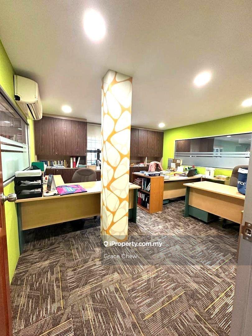 Shop for Sale in Taman Molek, Johor Bahru by Grace Chew - iProperty.com.my