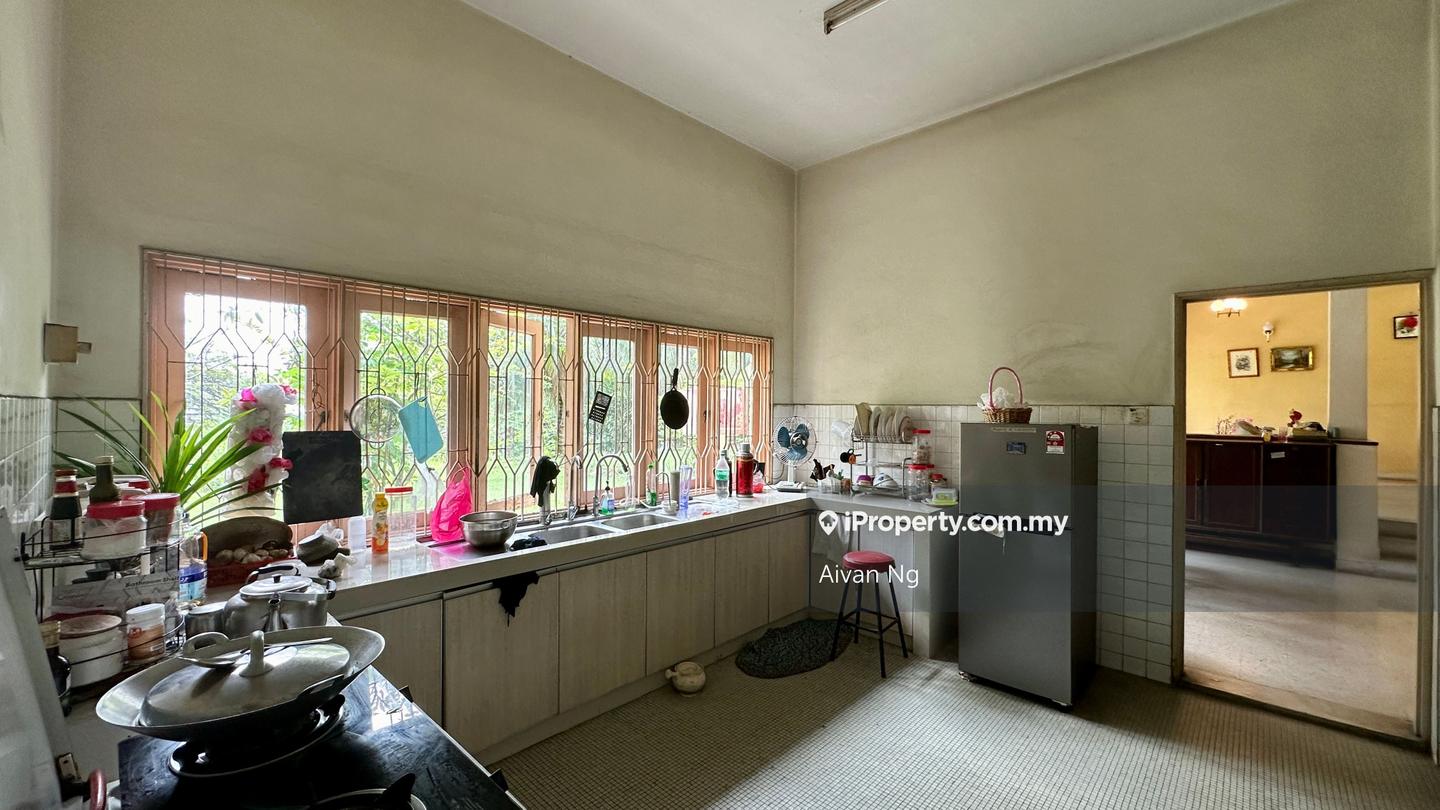 Bungalow House for Sale in Taman Lucky, Bangsar by Aivan Ng - iProperty.com.my