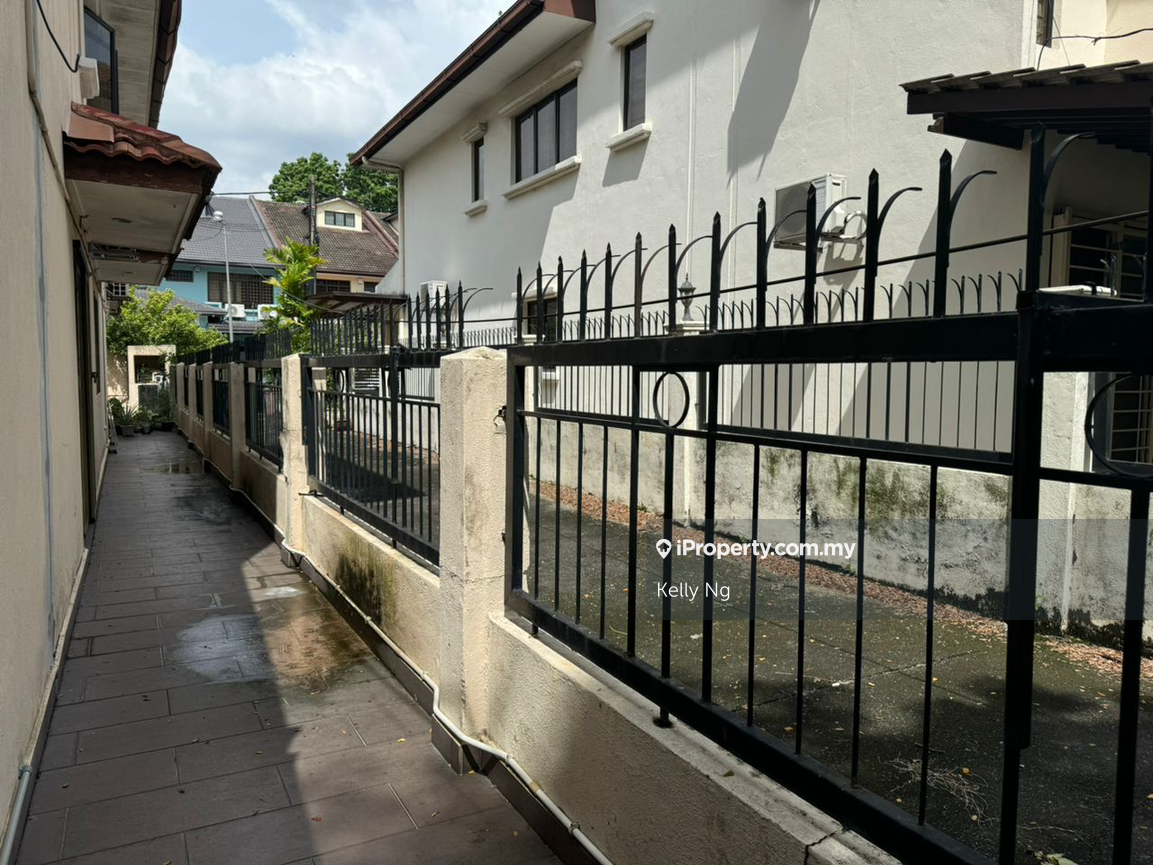 Rumah Berangkai 2.5 Tingkat untuk Dijual di Bandar Utama 11, Bandar Utama oleh Kelly Ng - iProperty.com.my