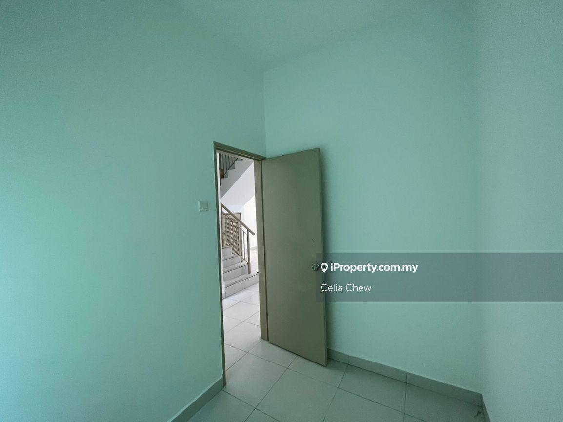 Rumah Berangkai 2 Tingkat untuk Dijual di Taman Pelangi, Semenyih oleh Celia Chew - iProperty.com.my