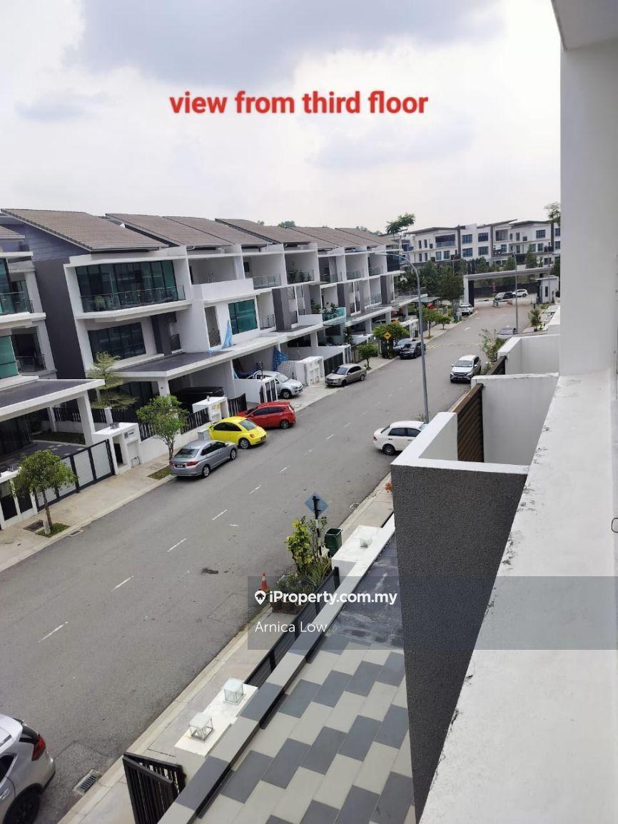 3-storey Terraced House for Sale in 16 Sierra, Puchong by Arnica Low - iProperty.com.my