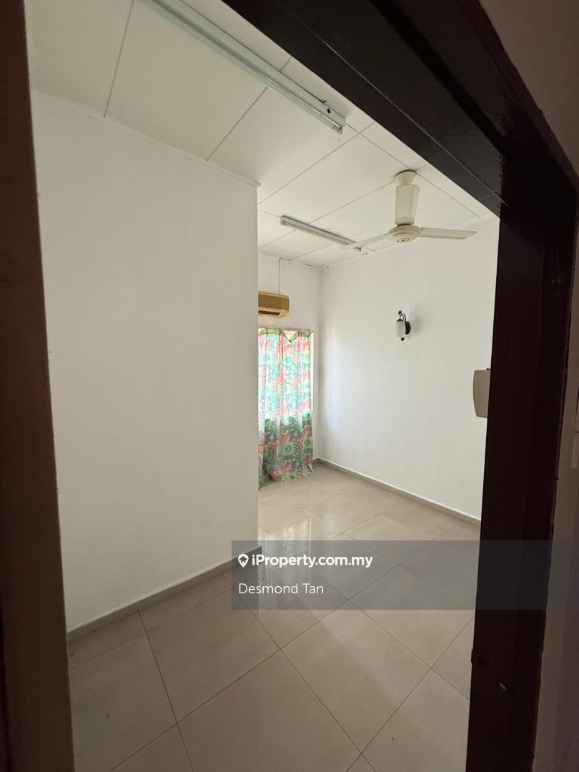 Rumah Berangkai 2 Tingkat untuk Dijual di Taman Sea, Petaling Jaya oleh Desmond Tan - iProperty.com.my