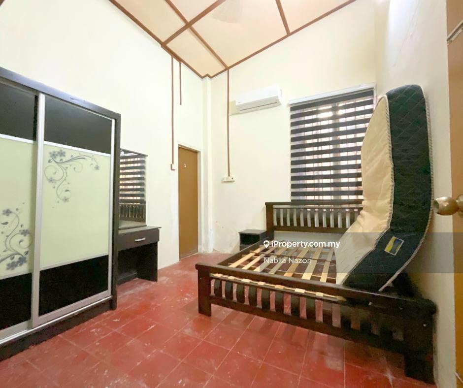 Bungalow House for Sale in Telipot, Kota Bharu by Nabila Nazori - iProperty.com.my