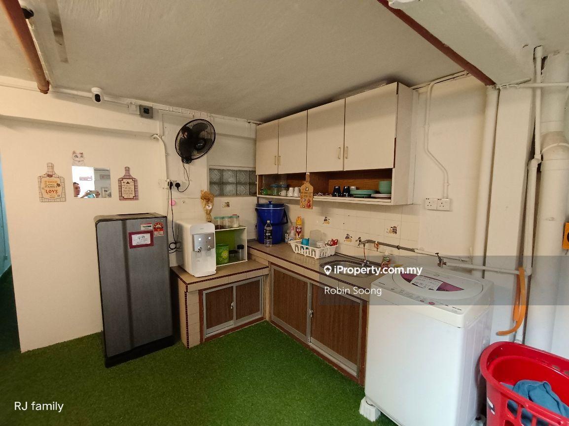 Shop-Office for Sale in Jalan Hang Jebat, Melaka City by Robin Soong - iProperty.com.my