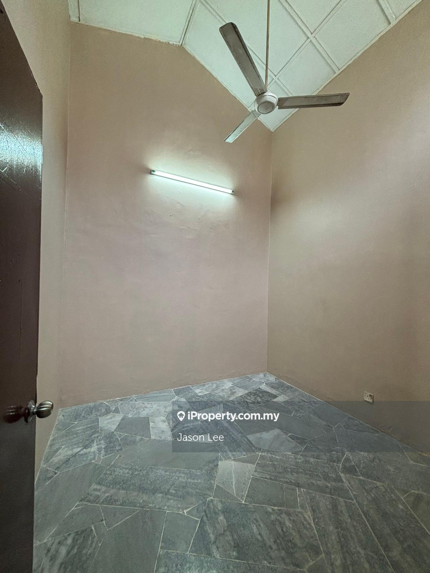 Rumah Berangkai 1 Tingkat untuk Dijual di Taman Harmoni, Seri Kembangan oleh Jason Lee - iProperty.com.my