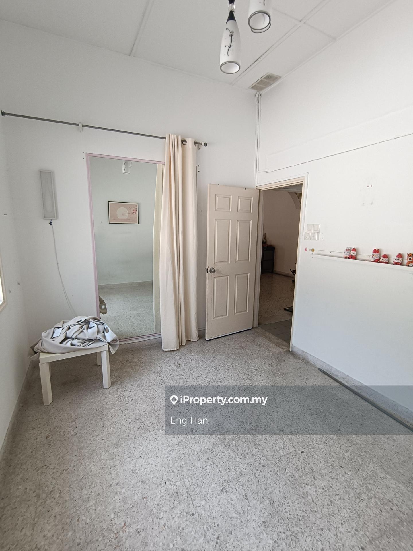 Rumah Berkembar untuk Dijual di Taman Overseas Union (Taman Oug), Jalan Klang Lama (Old Klang Road) oleh Eng Han - iProperty.com.my