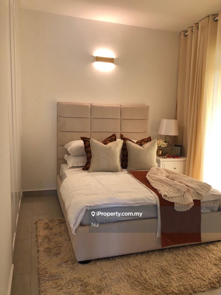 Condominium for Sale in LakeView Residency by Niz - iProperty.com.my