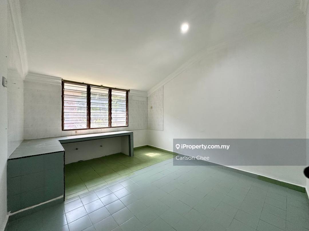Rumah Berangkai 1.5 Tingkat untuk Dijual di Seksyen 28, Shah Alam oleh Carlson Chee - iProperty.com.my